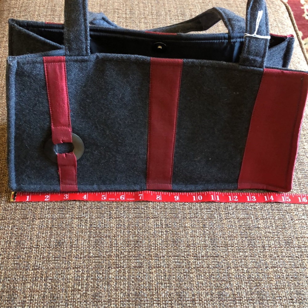 Shiraleah Gray and Red Shoulder Bag - Picture 11 of 11